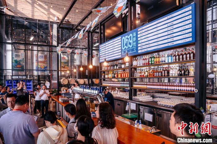 （高質量發(fā)展調研行）莆田啤酒基地產(chǎn)能200萬噸/年依托數(shù)字技術打造世界級“黑燈工廠”