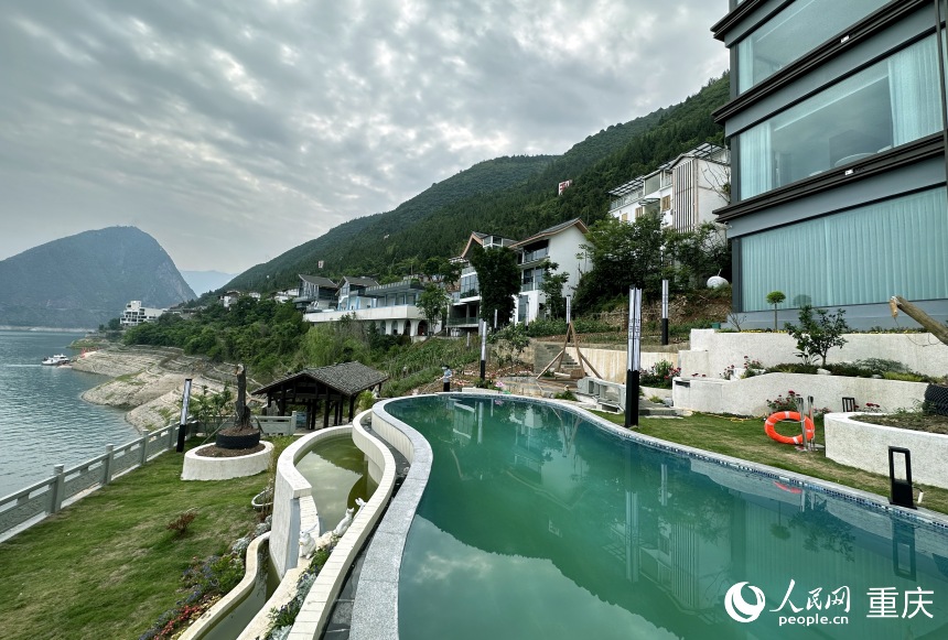 三峽里·竹枝村打造的特色民宿。人民網(wǎng)記者 劉政寧攝