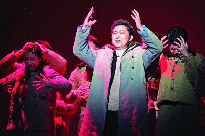 清華大學(xué)原創(chuàng)話劇《馬蘭花開(kāi)》在港演出。新華社發(fā)